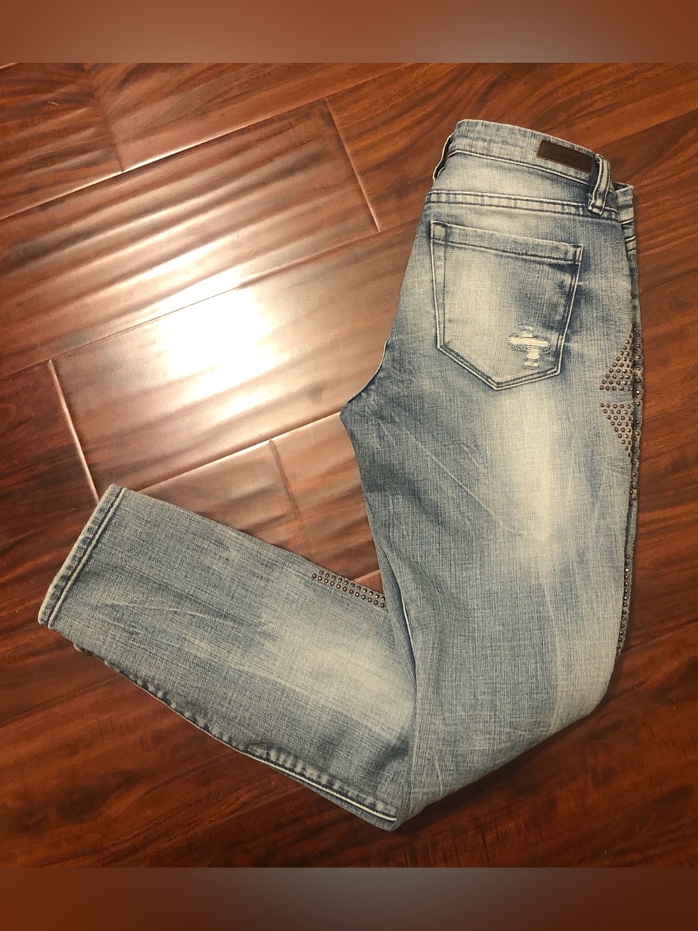 BLANKNYC jeans size 30 riveted and frayed with heavy wash